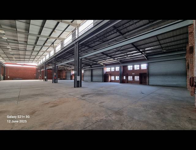 2,496M² WAREHOUSE TO LET IN HUGHES